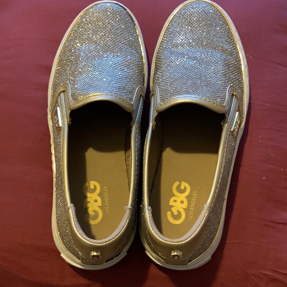 Like new! Gently used once! The fit is slightly big for me!